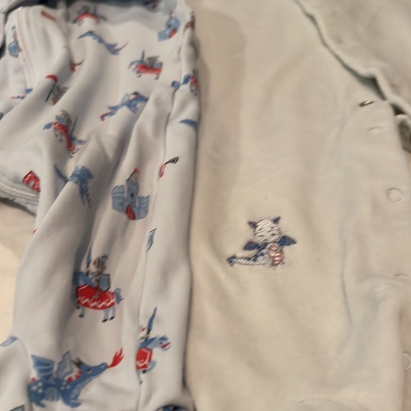 Kissy kissy 6-9m knights bundle - Picture 4 of 4